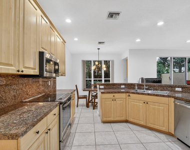 4795 S Classical Boulevard - Photo Thumbnail 12