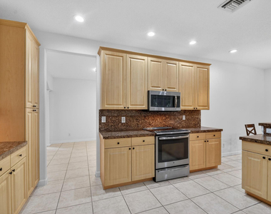 4795 S Classical Boulevard - Photo Thumbnail 13