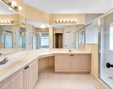 7145 Crescent Creek Place - Photo Thumbnail 46