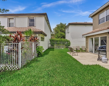 7145 Crescent Creek Place - Photo Thumbnail 16