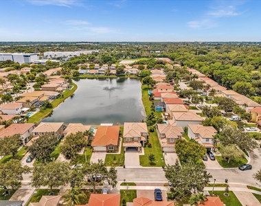 7145 Crescent Creek Place - Photo Thumbnail 55