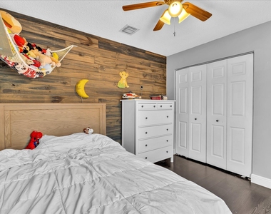 7145 Crescent Creek Place - Photo Thumbnail 40