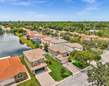 7145 Crescent Creek Place - Photo Thumbnail 58