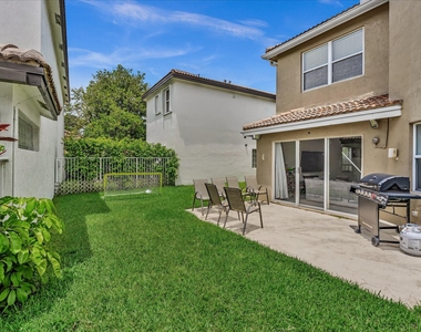 7145 Crescent Creek Place - Photo Thumbnail 17