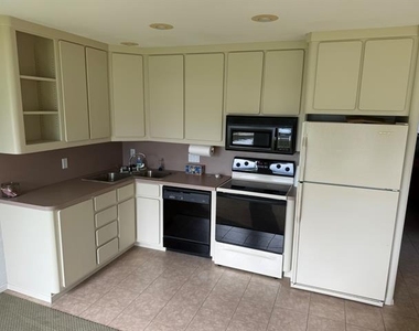 2517 Wildwood Way - Photo Thumbnail 6