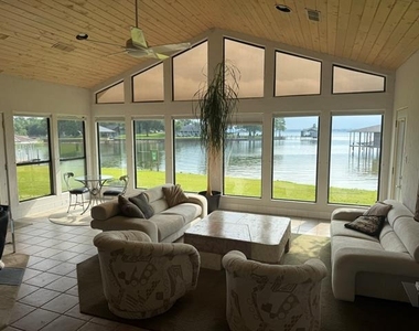 2517 Wildwood Way - Photo Thumbnail 10