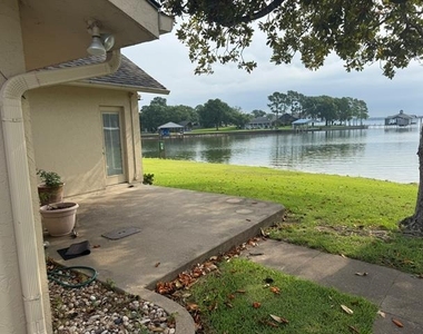 2517 Wildwood Way - Photo Thumbnail 7