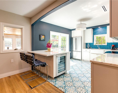 1132 Ne 105th Street - Photo Thumbnail 5