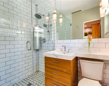 1132 Ne 105th Street - Photo Thumbnail 24