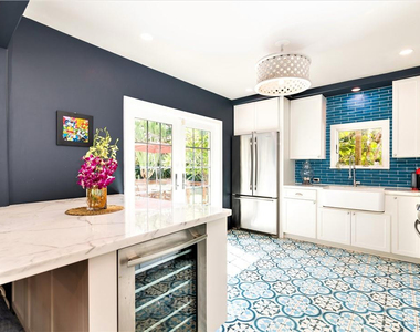 1132 Ne 105th Street - Photo Thumbnail 6