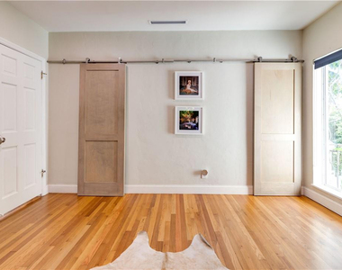 1132 Ne 105th Street - Photo Thumbnail 23