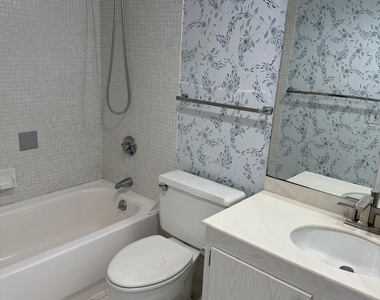 4465 Luxemburg Court - Photo Thumbnail 9