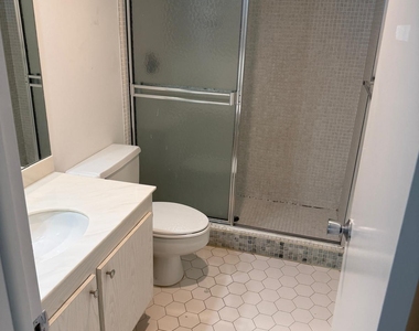 4465 Luxemburg Court - Photo Thumbnail 10