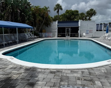 4465 Luxemburg Court - Photo Thumbnail 15