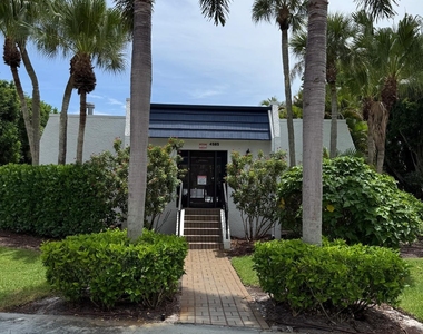 4465 Luxemburg Court - Photo Thumbnail 14