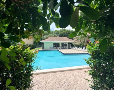 61 Nw 110th Avenue - Photo Thumbnail 4