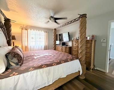 61 Nw 110th Avenue - Photo Thumbnail 40