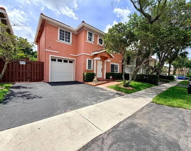 61 Nw 110th Avenue - Photo Thumbnail 1