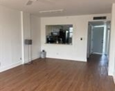 111 Royal Park Drive - Photo Thumbnail 9