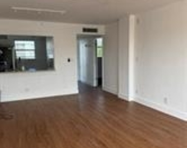 111 Royal Park Drive - Photo Thumbnail 8