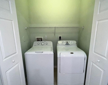 3361 Nw 29th Court - Photo Thumbnail 14