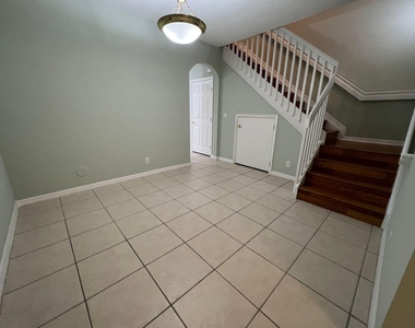 3361 Nw 29th Court - Photo Thumbnail 3