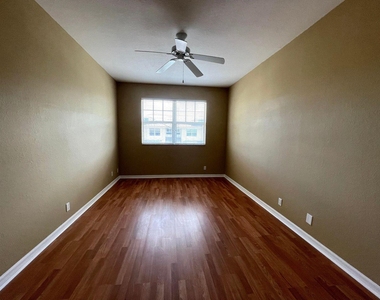 3361 Nw 29th Court - Photo Thumbnail 13