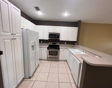 3361 Nw 29th Court - Photo Thumbnail 5