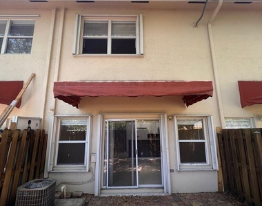 3361 Nw 29th Court - Photo Thumbnail 15