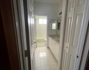 3361 Nw 29th Court - Photo Thumbnail 10