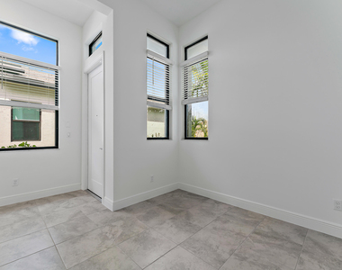 9333 Sw Pepoli Way - Photo Thumbnail 7