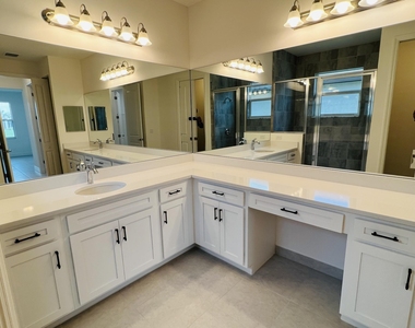 11664 Sw River Crossing Place - Photo Thumbnail 14