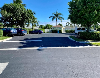 112 Sunset Boulevard - Photo Thumbnail 15