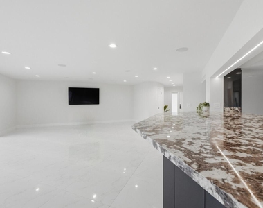 877 Ne 195th Street - Photo Thumbnail 7