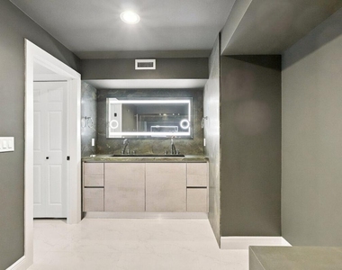 877 Ne 195th Street - Photo Thumbnail 43