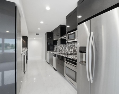 877 Ne 195th Street - Photo Thumbnail 24