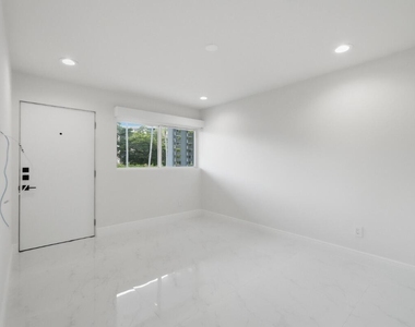 877 Ne 195th Street - Photo Thumbnail 42