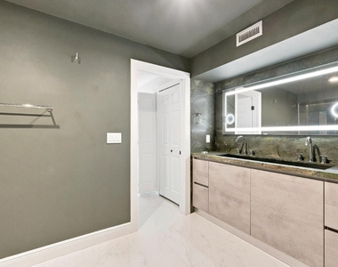 877 Ne 195th Street - Photo Thumbnail 44