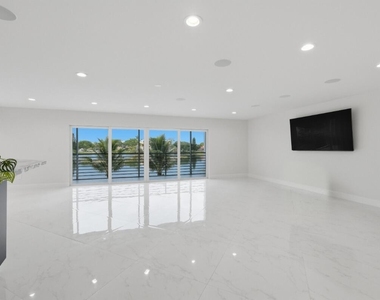 877 Ne 195th Street - Photo Thumbnail 1