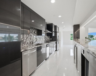 877 Ne 195th Street - Photo Thumbnail 29