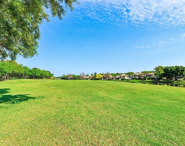 1845 Eagle Trace Boulevard - Photo Thumbnail 41