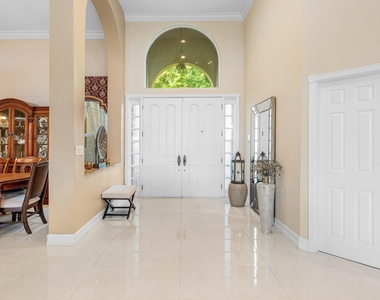 1845 Eagle Trace Boulevard - Photo Thumbnail 4