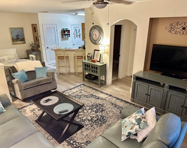 1602 Belmont Place - Photo Thumbnail 7