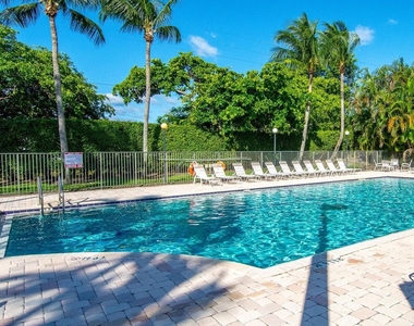 1602 Belmont Place - Photo Thumbnail 2