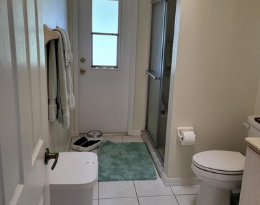 1825 Se Bowie Street - Photo Thumbnail 8