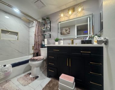 6575 W Oakland Park Boulevard - Photo Thumbnail 21