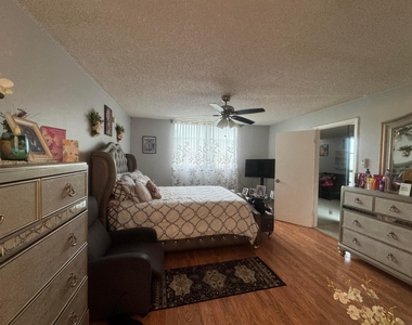 6575 W Oakland Park Boulevard - Photo Thumbnail 17