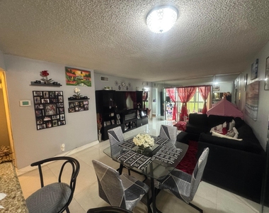 6575 W Oakland Park Boulevard - Photo Thumbnail 7