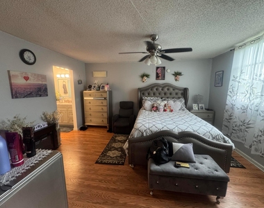 6575 W Oakland Park Boulevard - Photo Thumbnail 16