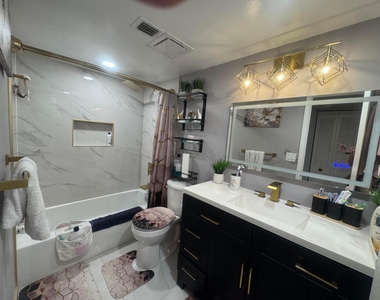 6575 W Oakland Park Boulevard - Photo Thumbnail 22